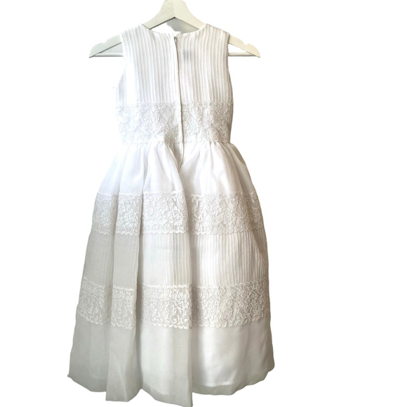 Joan Calabrese Mon Cheri White Communion / Flower Girl Dress Embroidered Lace, 7 - Picture 4 of 16